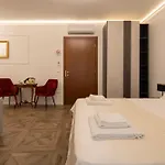 La Degli Specchi Piazza Unità D'italia Trieste