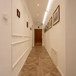 Bed & Breakfast La Degli Specchi Piazza Unità D'italia 3*