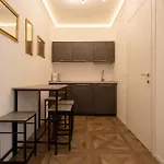 La Degli Specchi Piazza Unità D'italia 3* Trieste