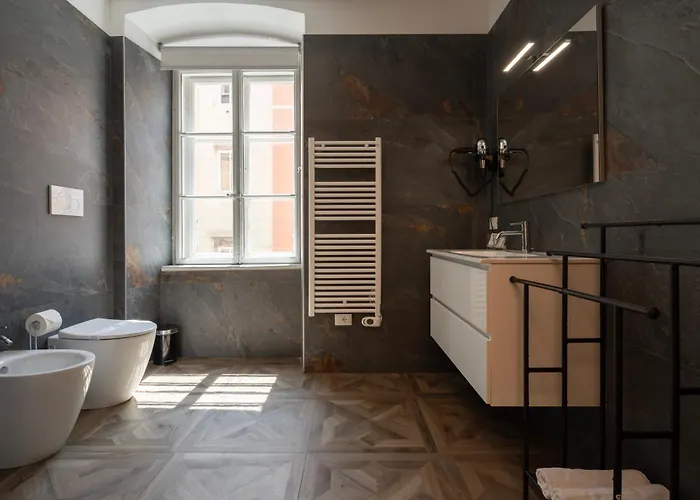 Bed & Breakfast La Degli Specchi Piazza Unità D'italia 3*