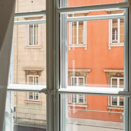 La Degli Specchi Piazza Unità D'italia Couette-café