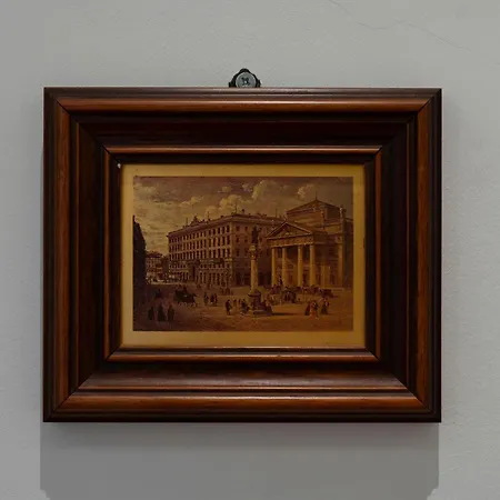 La Degli Specchi Piazza Unità D'italia Couette-café