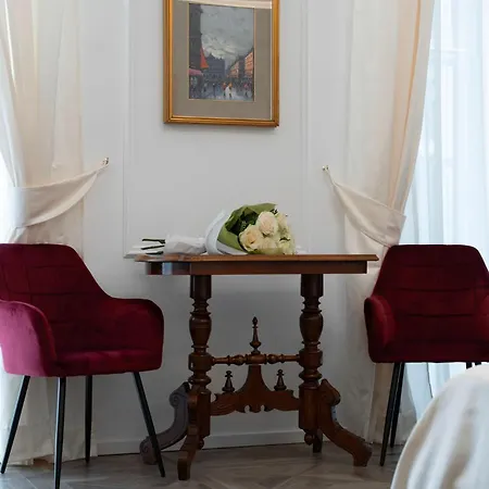 Couette-café La Degli Specchi Piazza Unità D'italia