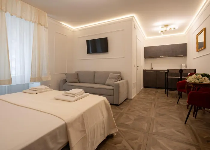 La Degli Specchi Piazza Unita D'italia Bed & Breakfast