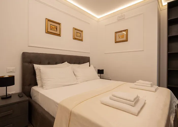 Bed & Breakfast La Degli Specchi Piazza Unita D'italia