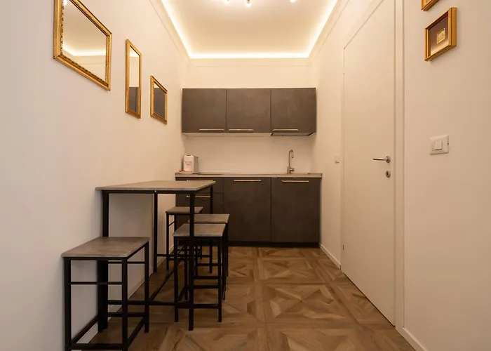 La Degli Specchi Piazza Unita D'italia 3* Trieste